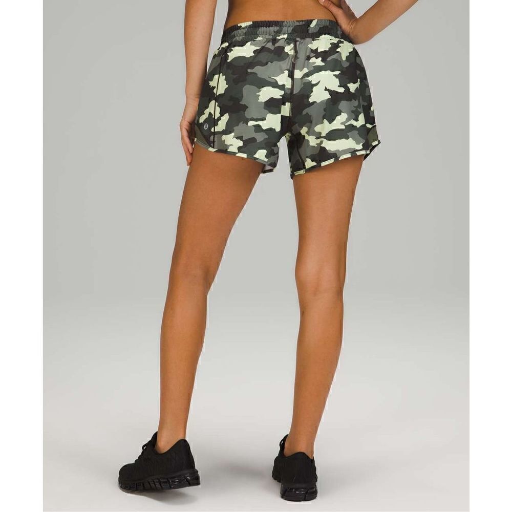 Womens Lululemon Hotty Hot Low Rise Short - Picture 2 of 6